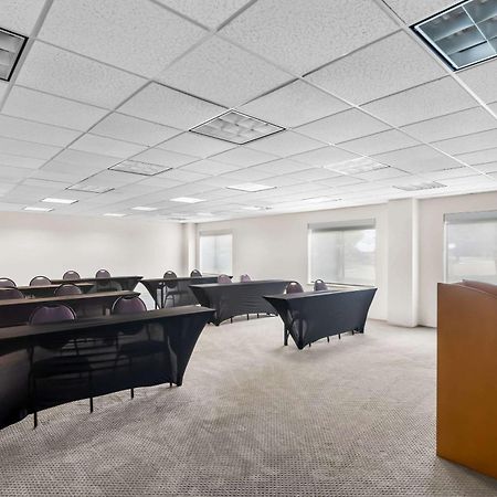 Comfort Suites Austin Airport Екстер'єр фото