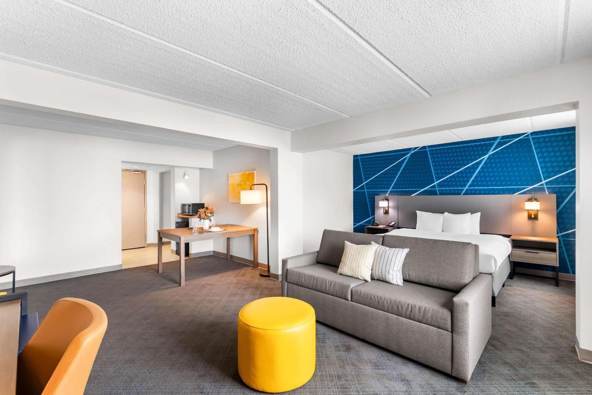 Comfort Suites Austin Airport Екстер'єр фото