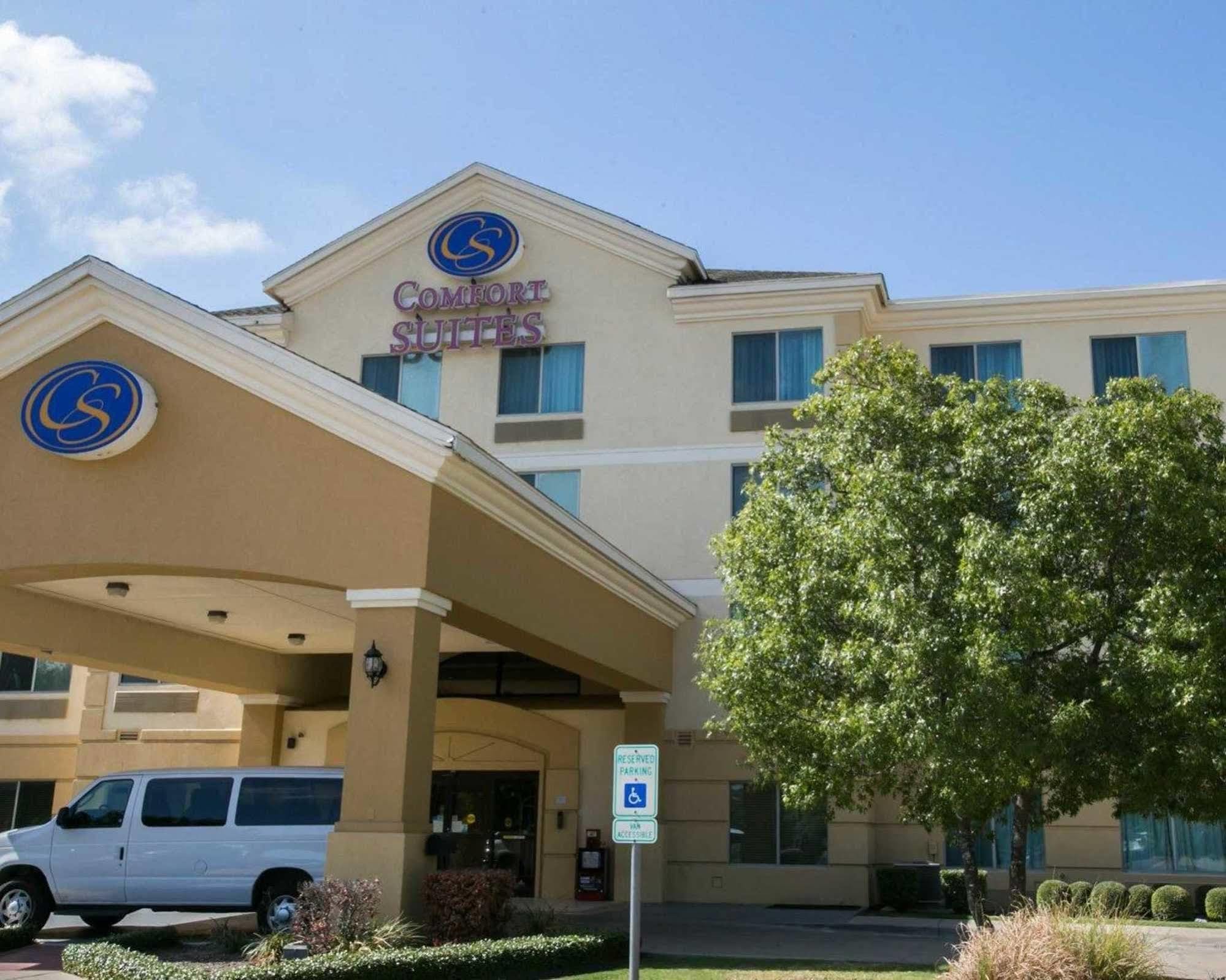 Comfort Suites Austin Airport Екстер'єр фото