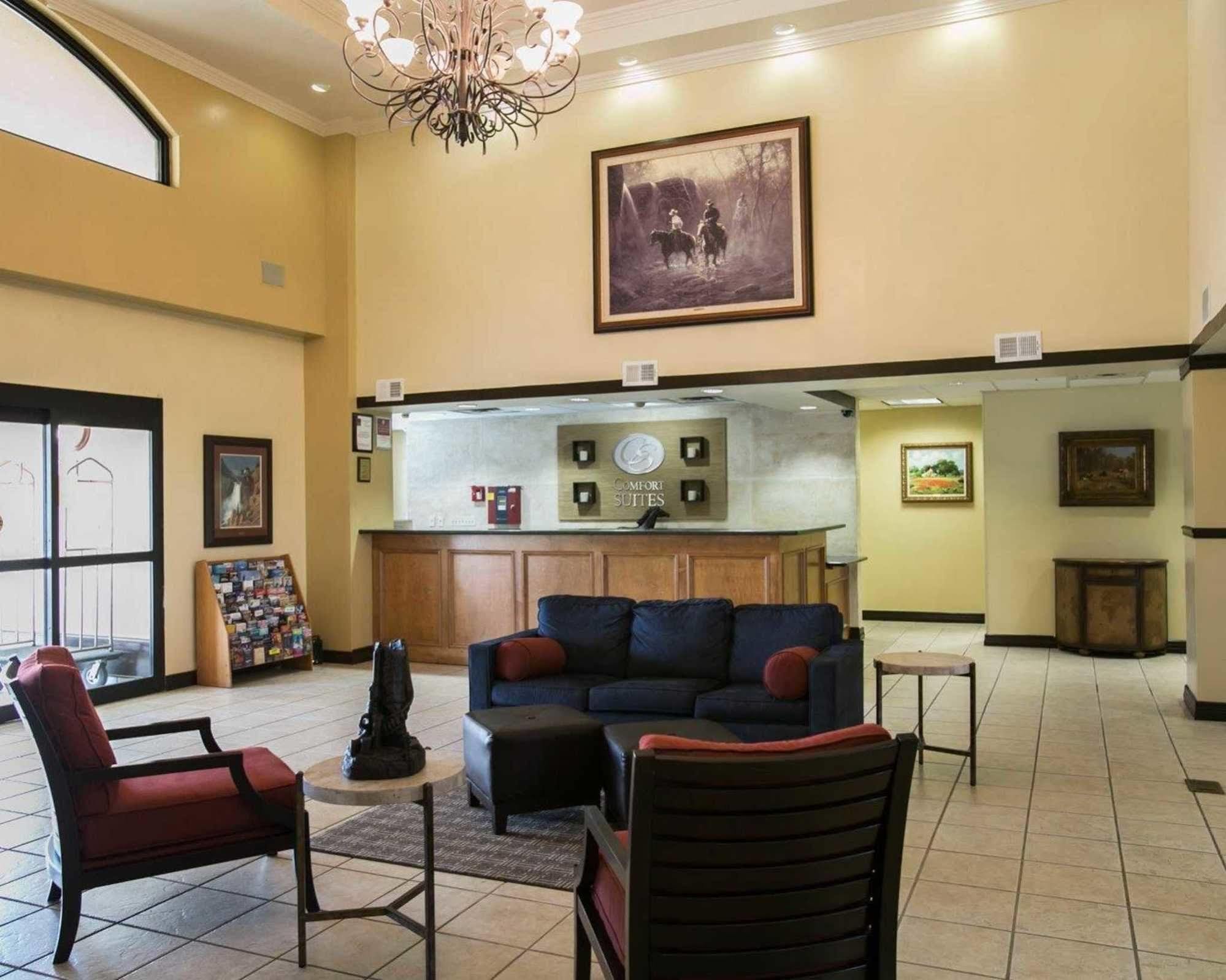 Comfort Suites Austin Airport Екстер'єр фото