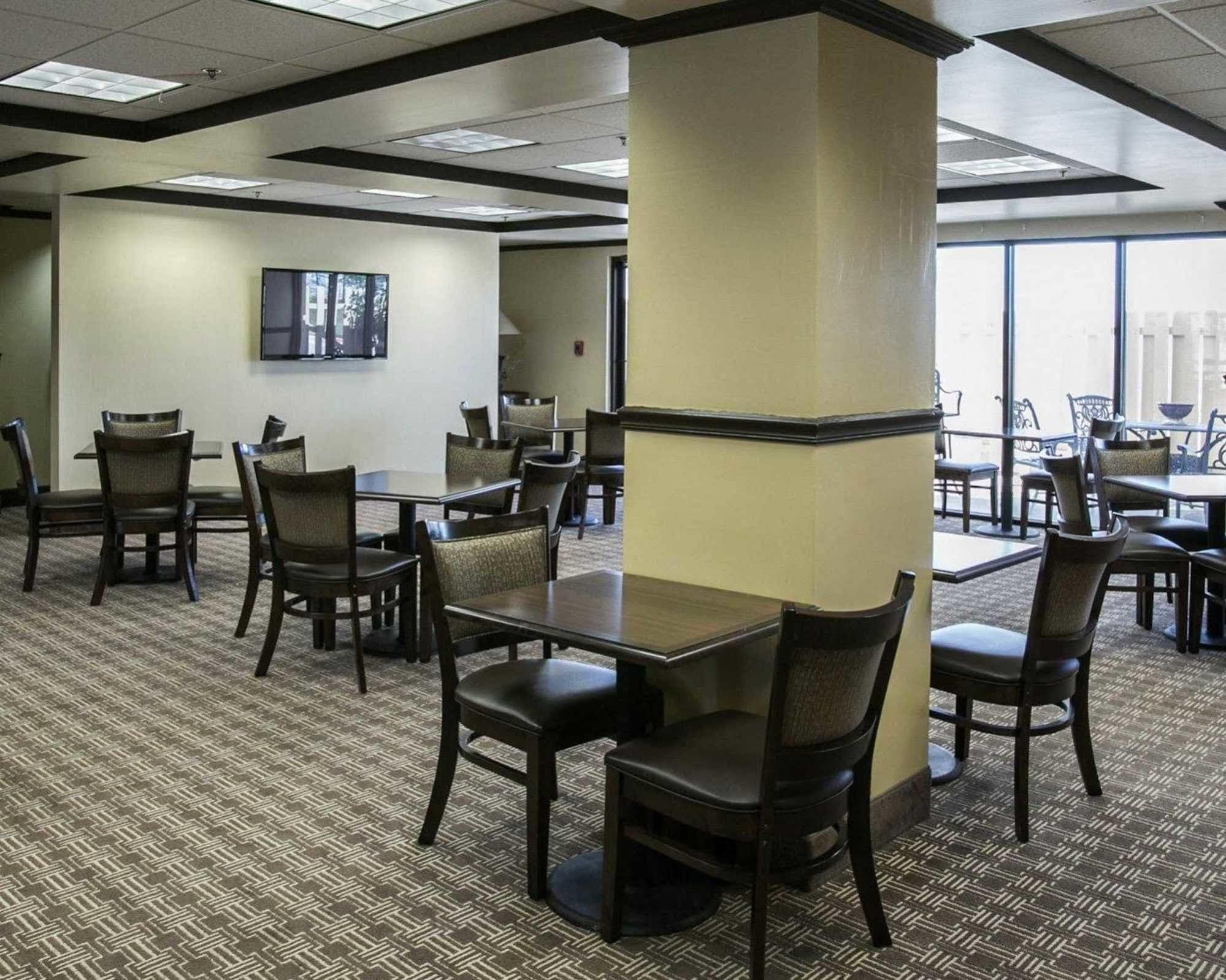 Comfort Suites Austin Airport Екстер'єр фото